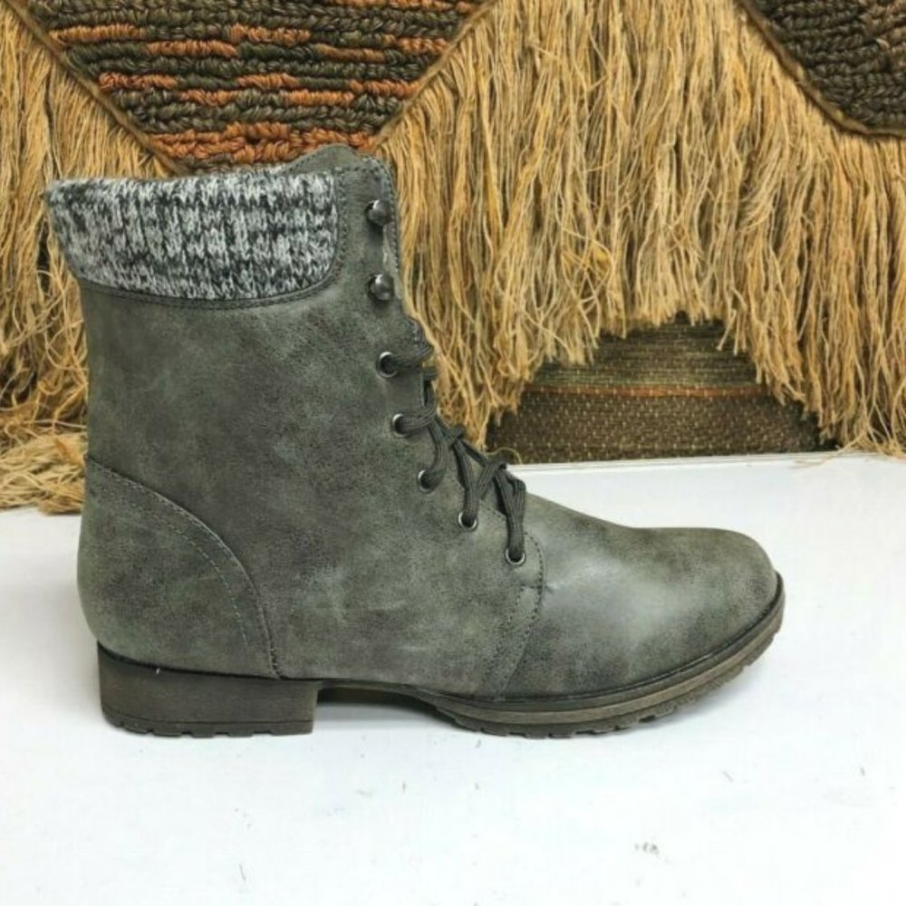 Nyaling Sweater Cuff Lace-up Boot - Picture 6 of 6